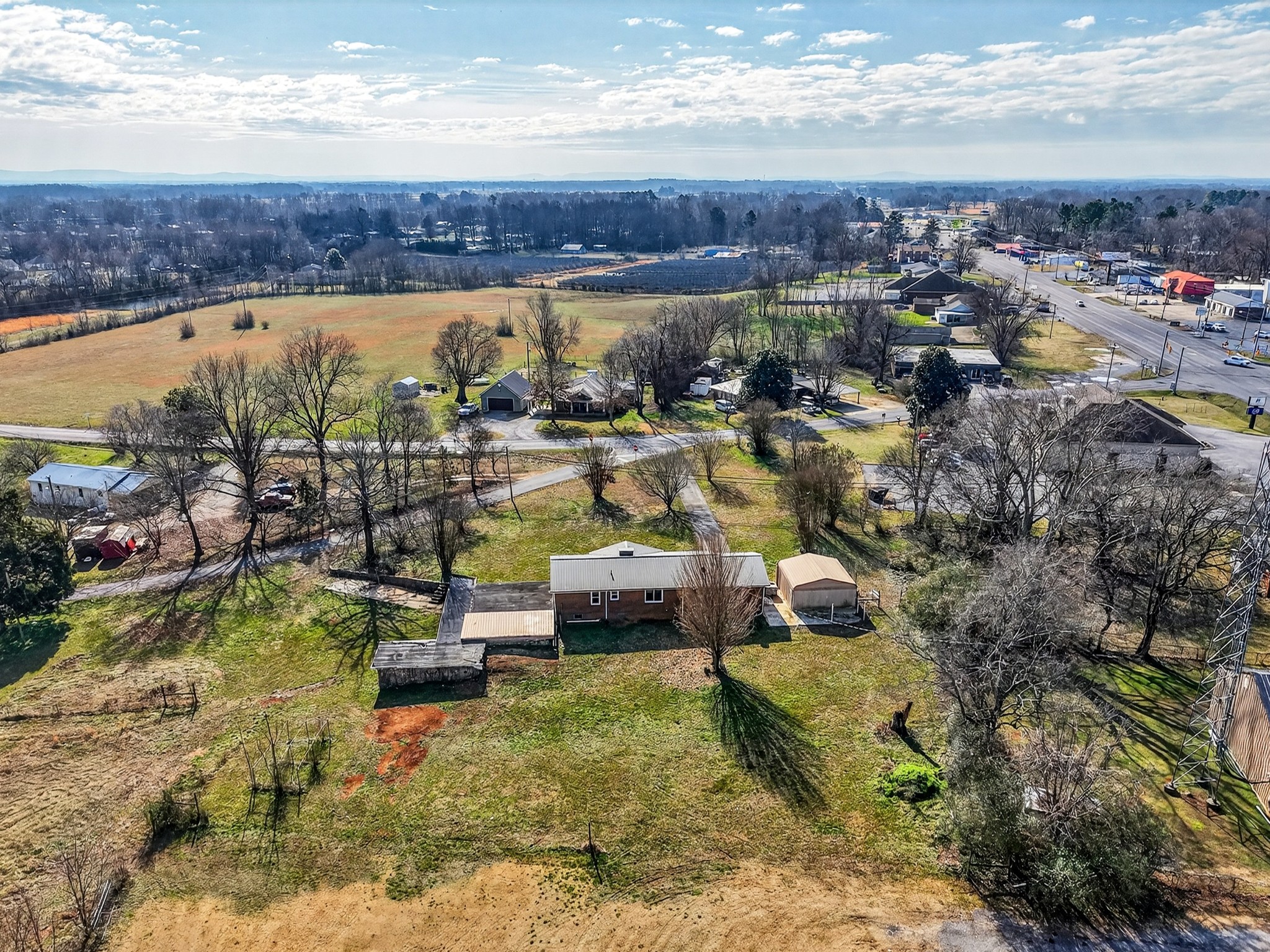 8 East Prospect Road Fayetteville, TN 37334 - Photo 37 of 42 a view of a lake with a house
