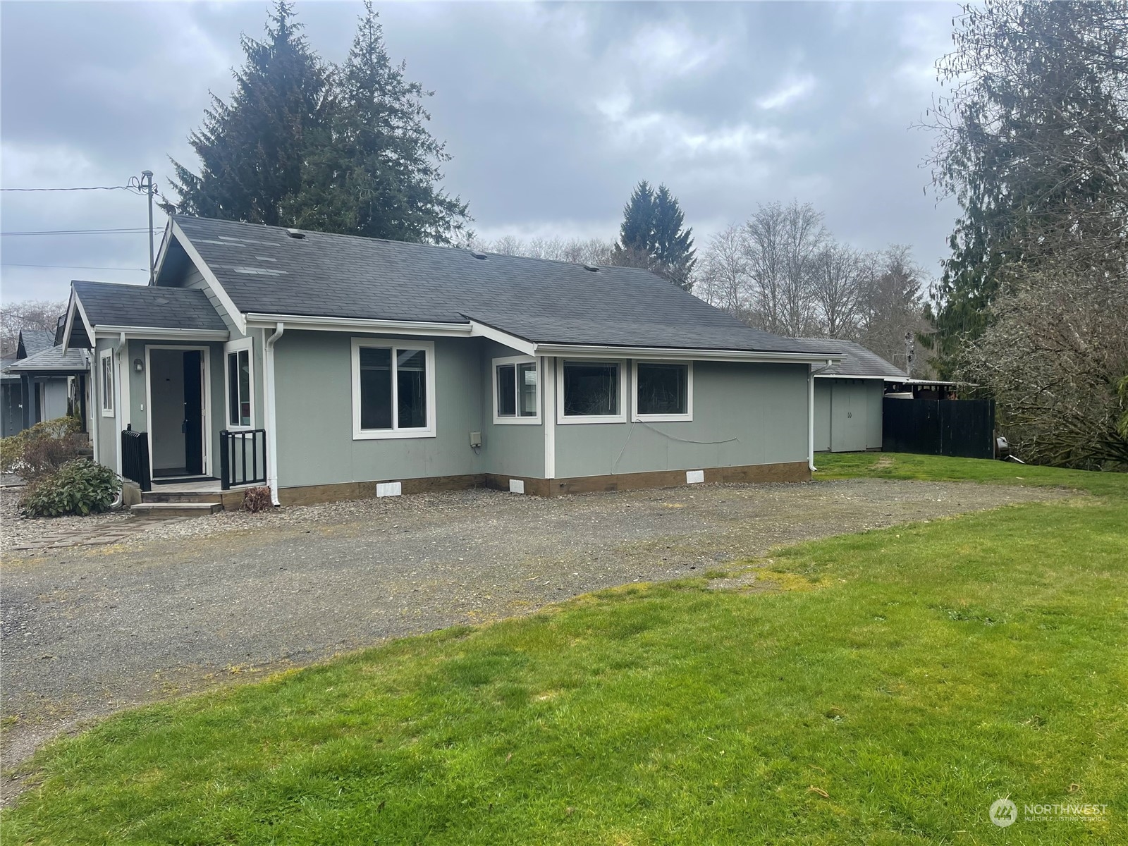 908 Distler Street Cosmopolis, WA 98537 - Photo 3 of 32 Gallery Image 3
