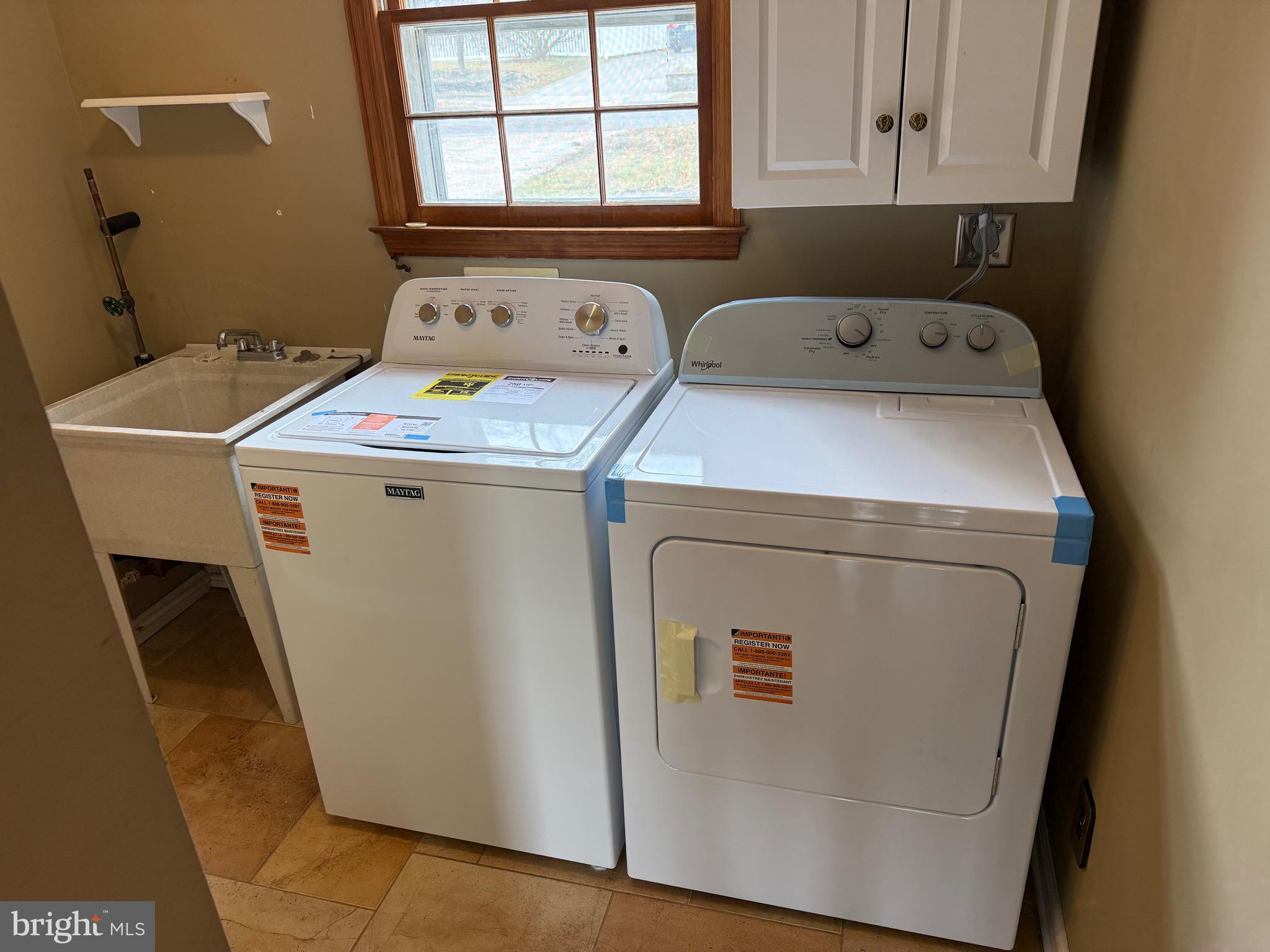 448 Lake Avenue Pitman, NJ 08071 - Photo 7 of 24 a utility room with dryer and washer