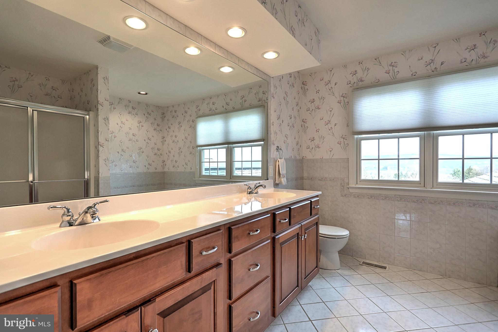 591 Campbell Road York, PA 17402 - Photo 11 of 25 Gallery Image 11