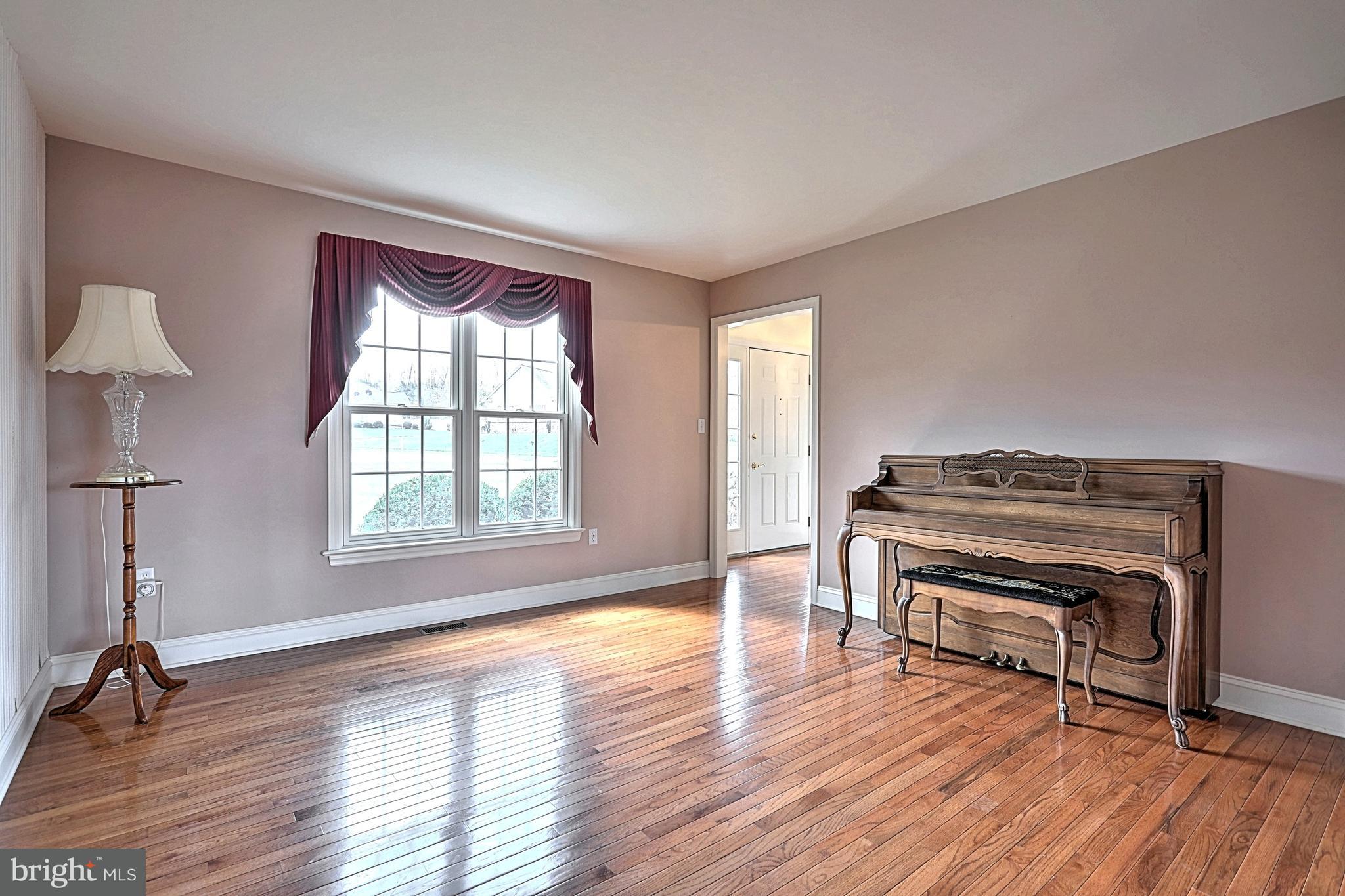 591 Campbell Road York, PA 17402 - Photo 4 of 25 Gallery Image 4