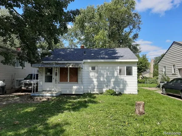 $44,900 | 3922 Herrick Street, Flint, MI 48532