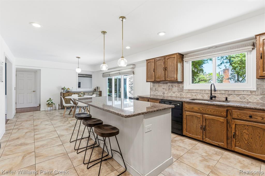 1675 North Kilburn Road Rochester Hills, MI 48306 - Photo 27 of 48