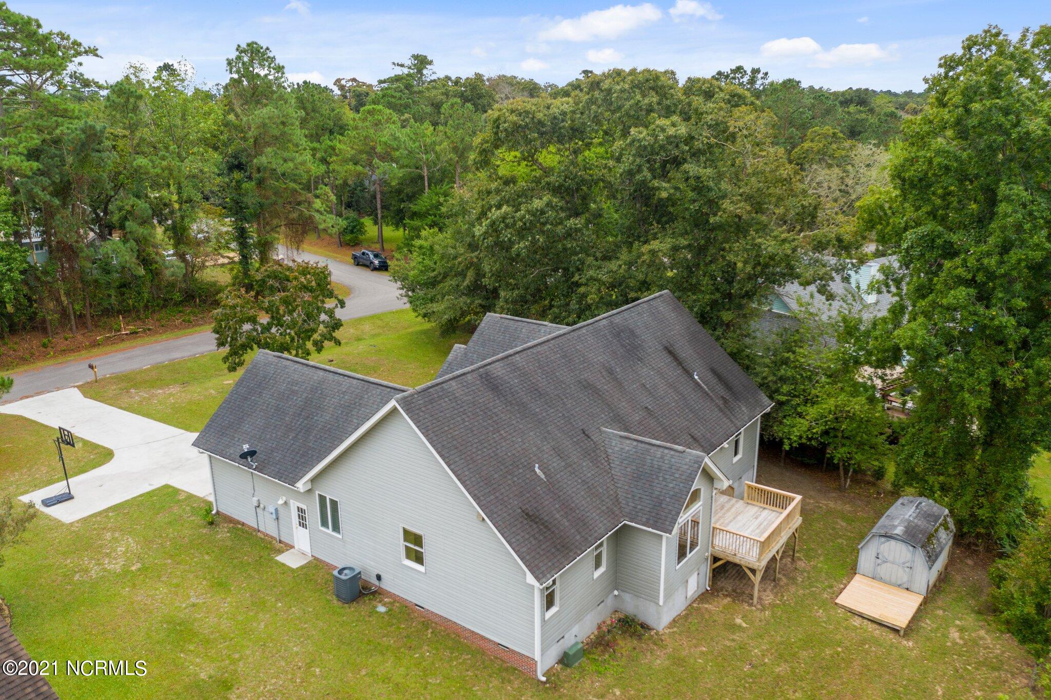 2000 Cordgrass Road Hampstead, NC 28443 - Photo 45 of 66 2000 Cordgrass Road, Hampstead NC 28443 | The Angela Batchelor Team of Keller Williams Innovate | 910.367.5648 | http://greaterwilmingtonareahomes.com