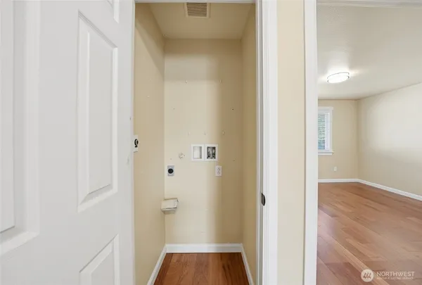 $409,950 | 1721 Madison Street, Unit B, Everett, WA 98203