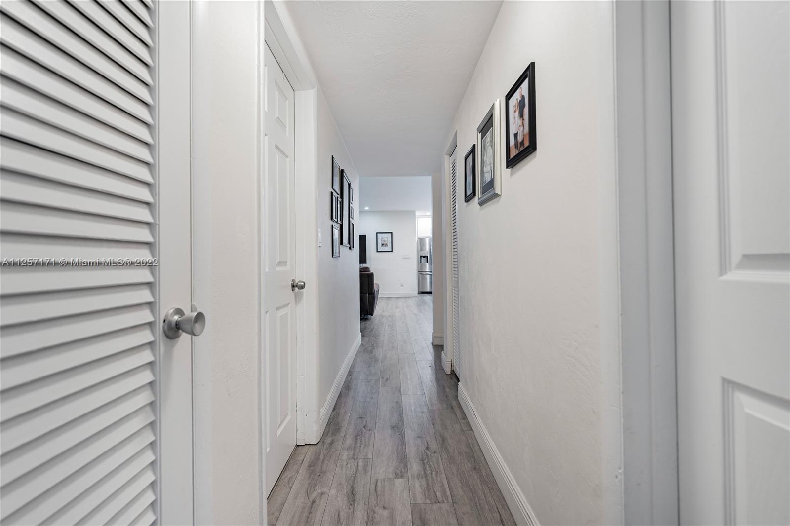 19218 Southwest 92nd Road Cutler Bay, FL 33157 - Photo 12 of 41