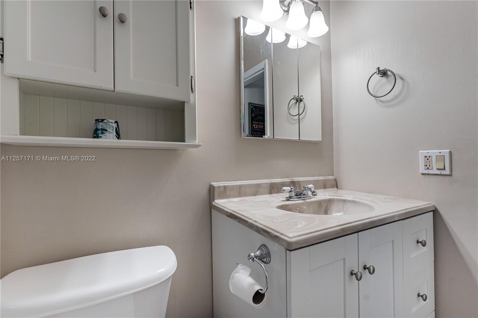 19218 Southwest 92nd Road Cutler Bay, FL 33157 - Photo 24 of 41