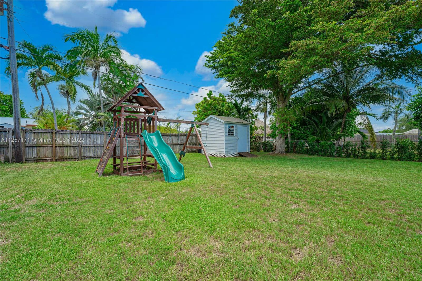 19218 Southwest 92nd Road Cutler Bay, FL 33157 - Photo 29 of 41