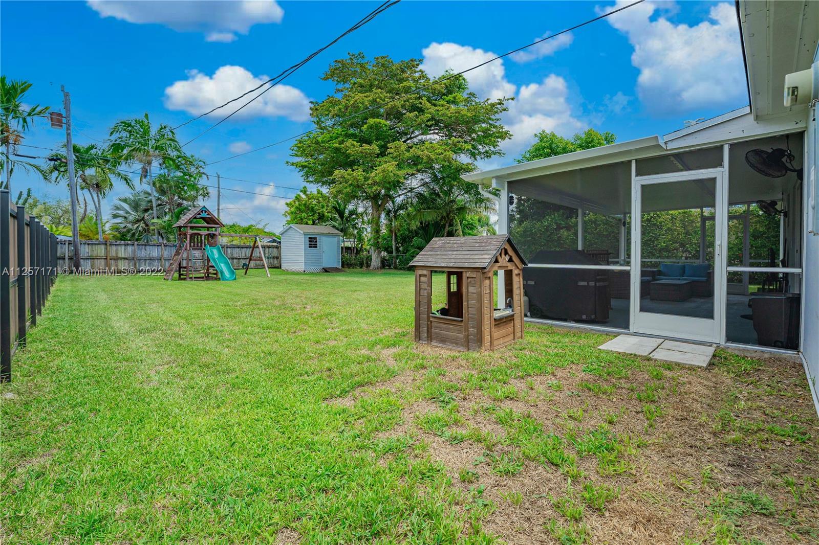 19218 Southwest 92nd Road Cutler Bay, FL 33157 - Photo 31 of 41
