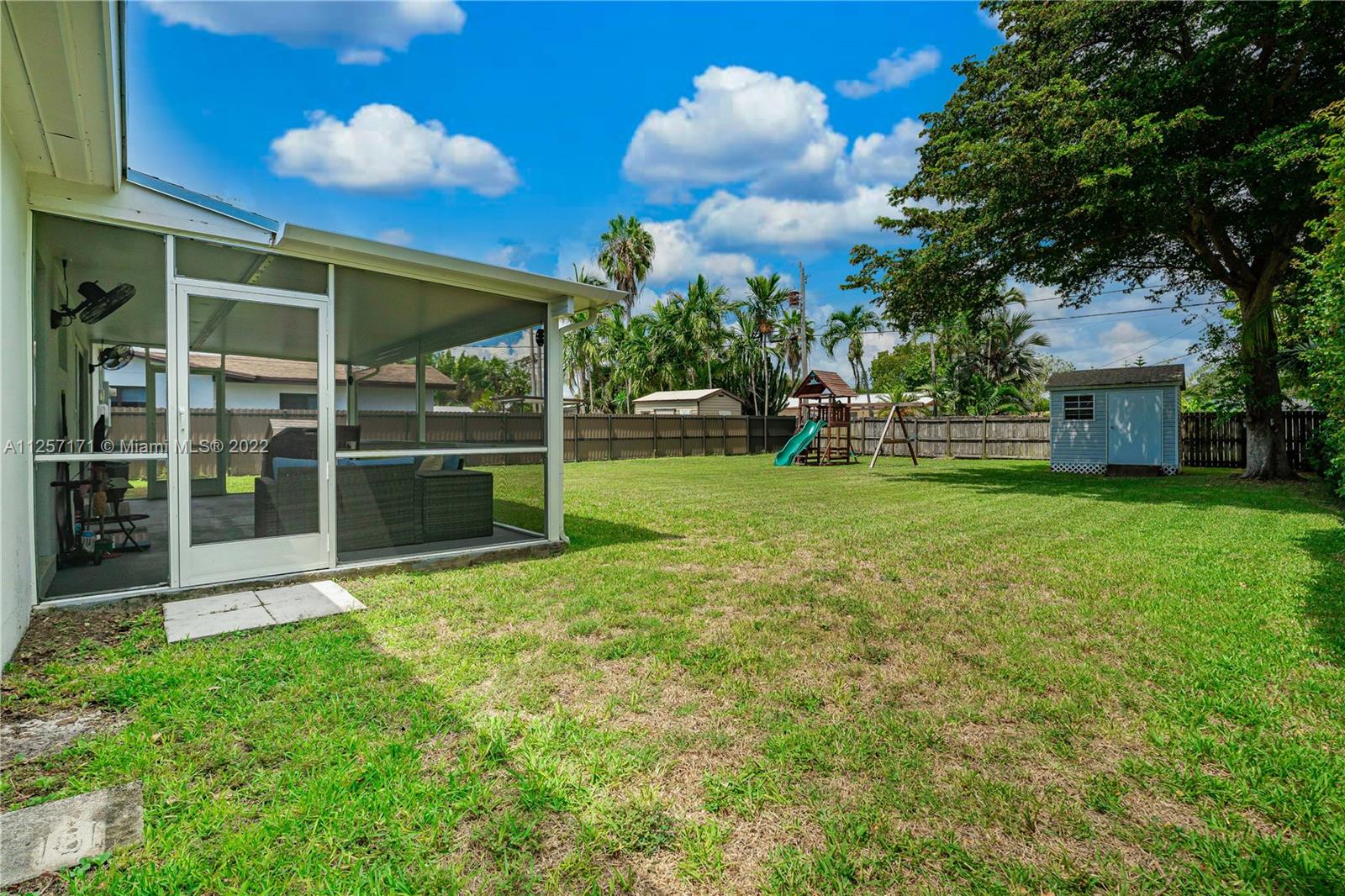 19218 Southwest 92nd Road Cutler Bay, FL 33157 - Photo 32 of 41