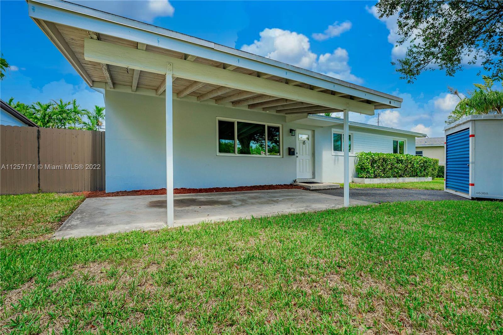 19218 Southwest 92nd Road Cutler Bay, FL 33157 - Photo 35 of 41