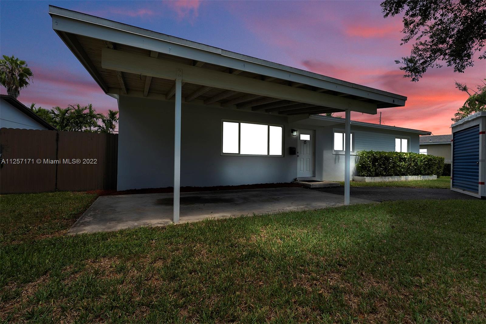 19218 Southwest 92nd Road Cutler Bay, FL 33157 - Photo 37 of 41