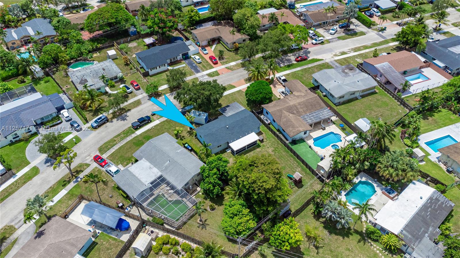 19218 Southwest 92nd Road Cutler Bay, FL 33157 - Photo 38 of 41