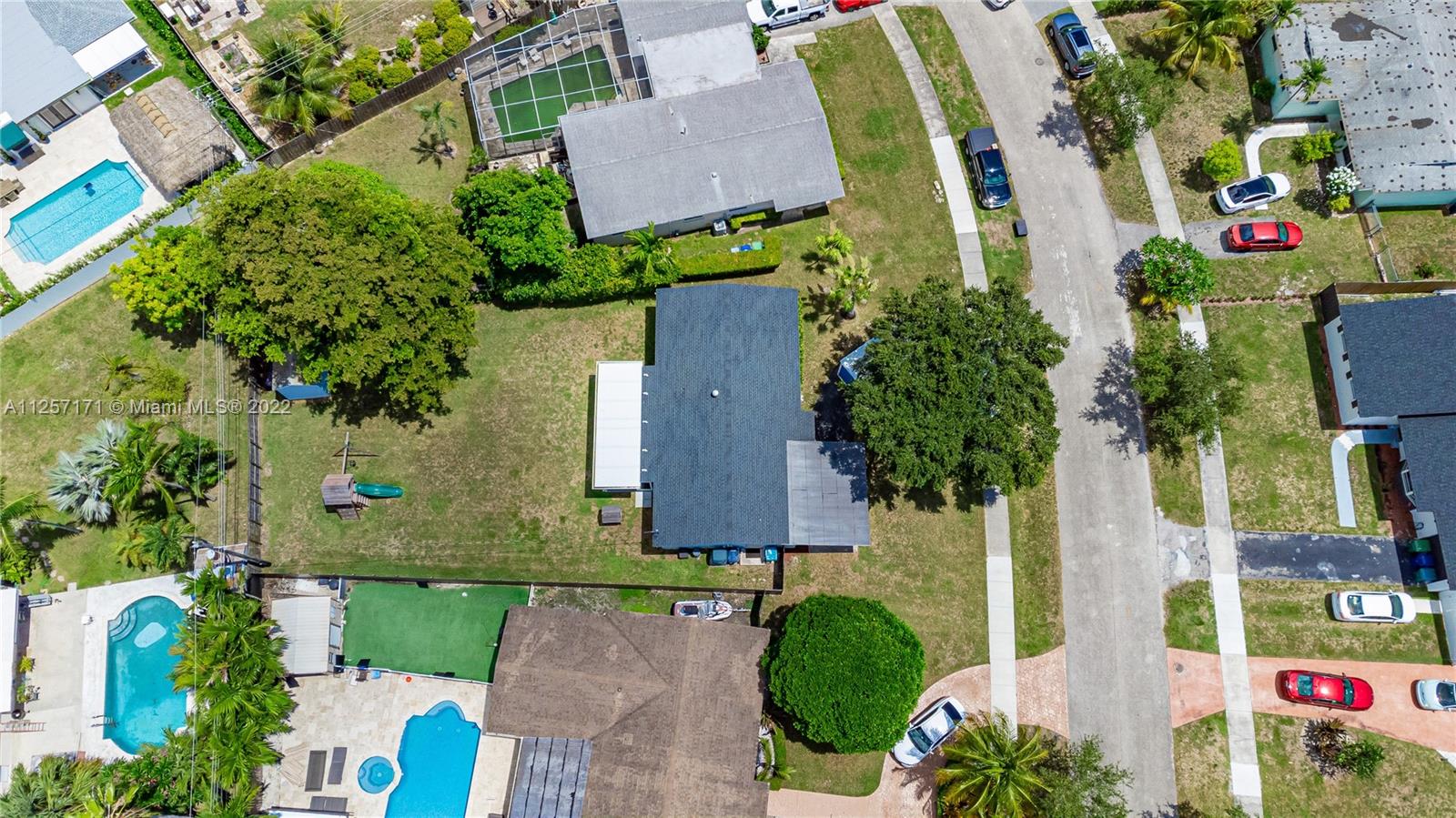 19218 Southwest 92nd Road Cutler Bay, FL 33157 - Photo 40 of 41
