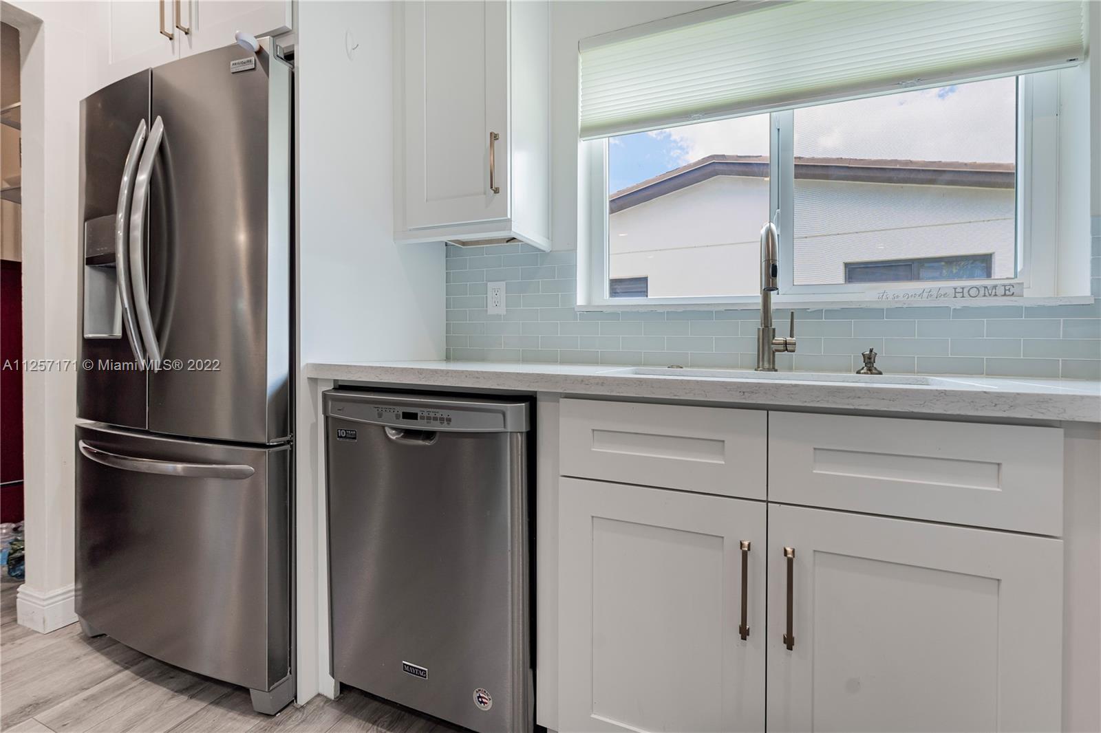 19218 Southwest 92nd Road Cutler Bay, FL 33157 - Photo 4 of 41