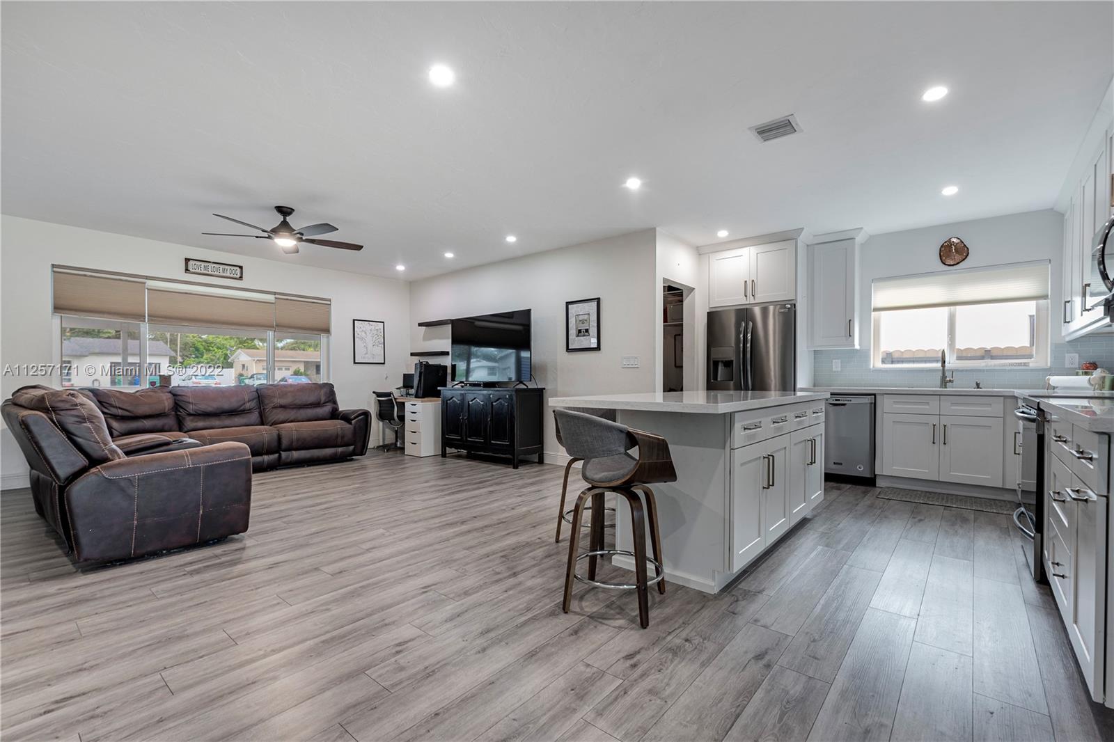 19218 Southwest 92nd Road Cutler Bay, FL 33157 - Photo 7 of 41