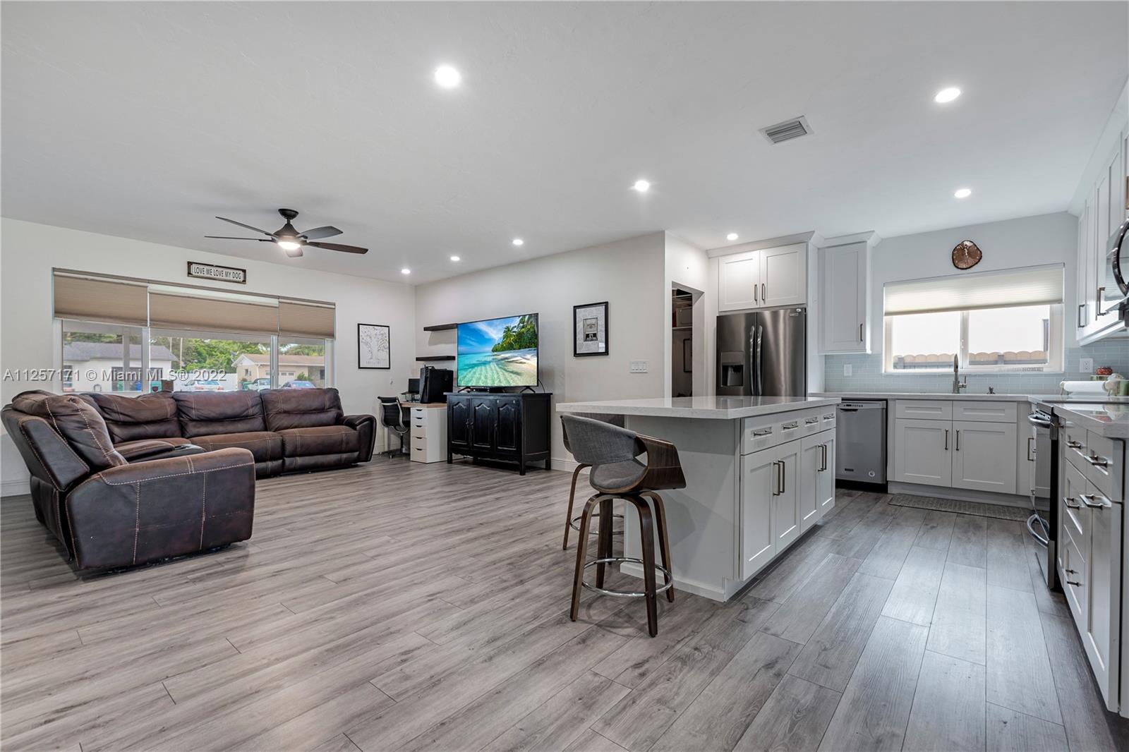 19218 Southwest 92nd Road Cutler Bay, FL 33157 - Photo 8 of 41