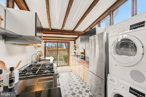 $799,000 | 505 9th Street Southeast, Washington, DC 20003