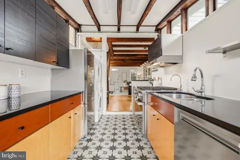 $799,000 | 505 9th Street Southeast, Washington, DC 20003