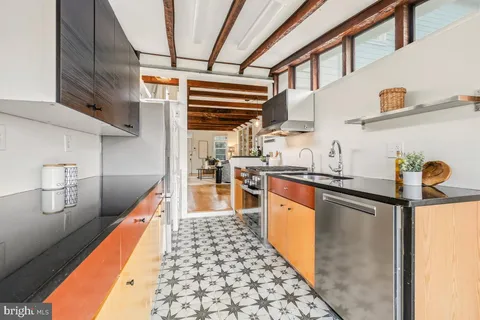 $799,000 | 505 9th Street Southeast, Washington, DC 20003