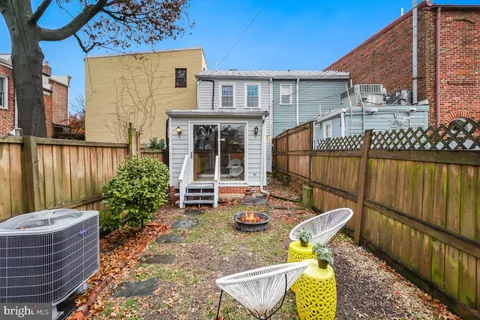 $799,000 | 505 9th Street Southeast, Washington, DC 20003