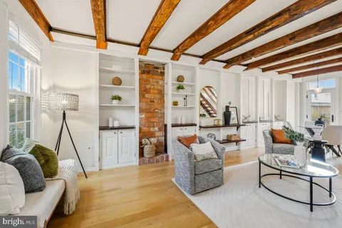 $799,000 | 505 9th Street Southeast, Washington, DC 20003