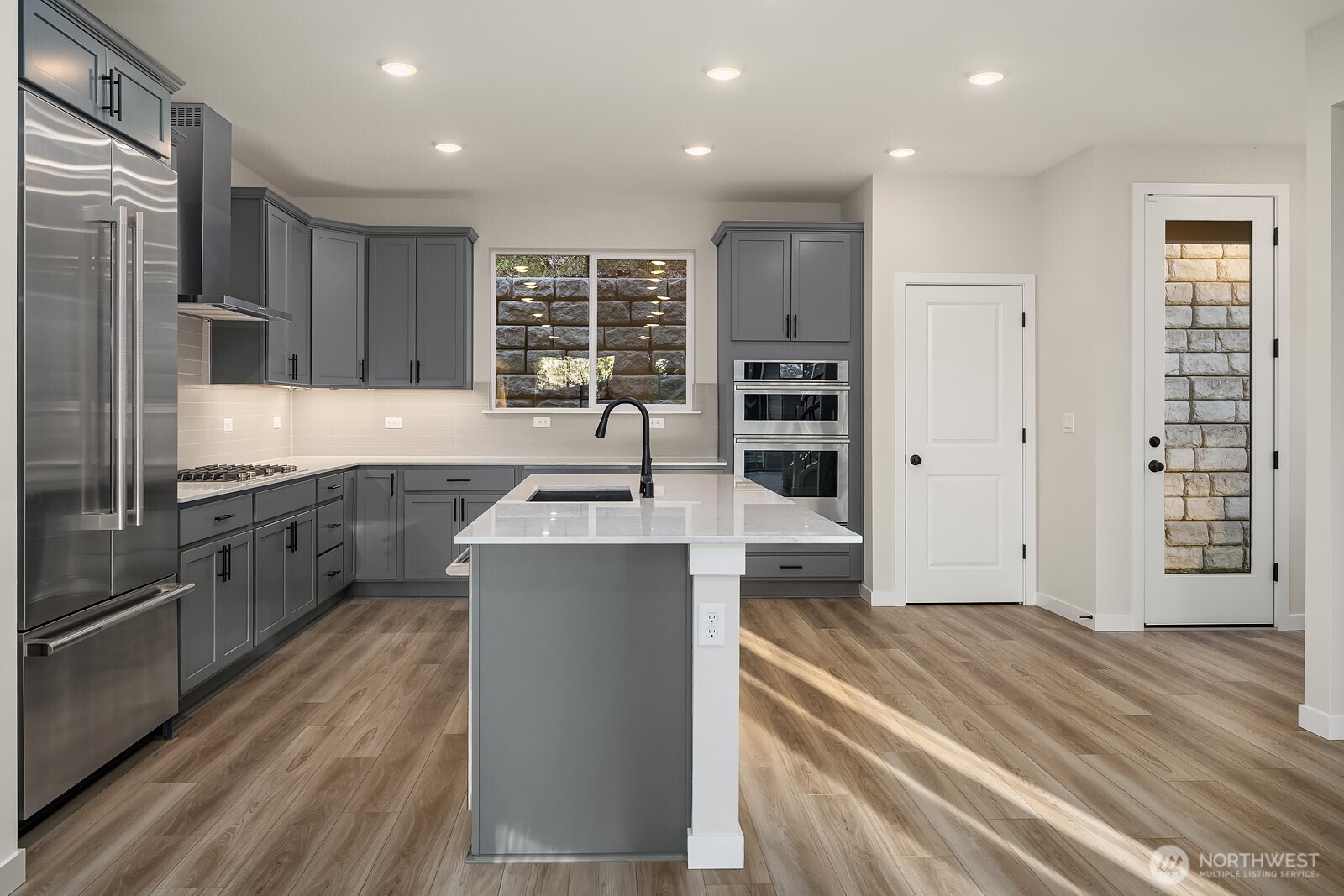 4004 Aberdeen Way Northeast Renton, WA 98056 - Photo 12 of 36 Gallery Image 12