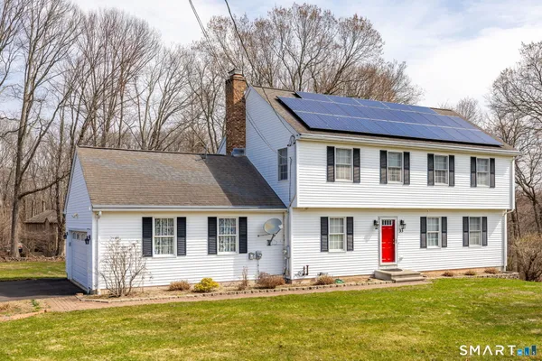 $475,000 | 33 Valerie Court, Hamden, CT 06514