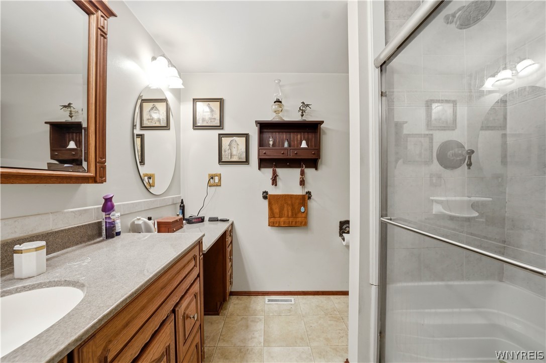 9950 Harper Road Darien, NY 14036 - Photo 36 of 50 Main full bath
