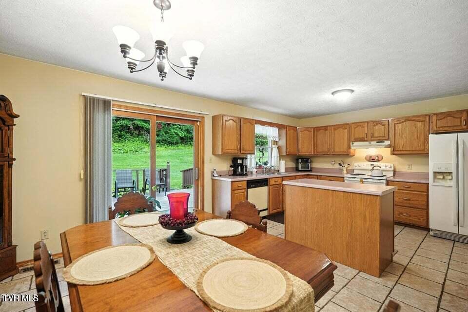 1037 Swift Hollow Road Mountain City, TN 37683 - Photo 17 of 47 open kitchen