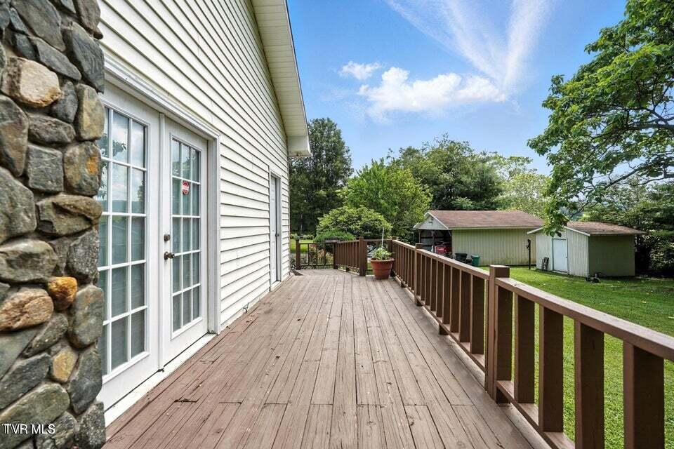 1037 Swift Hollow Road Mountain City, TN 37683 - Photo 20 of 47 side porch
