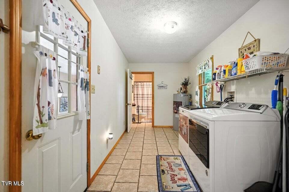 1037 Swift Hollow Road Mountain City, TN 37683 - Photo 35 of 47 laundry mudroom