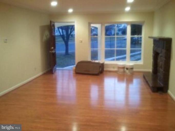6013 Frontier Drive Springfield, VA 22150 - Photo 3 of 12 Living Room #2