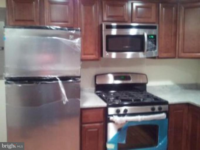 6013 Frontier Drive Springfield, VA 22150 - Photo 4 of 12 Kitchen
