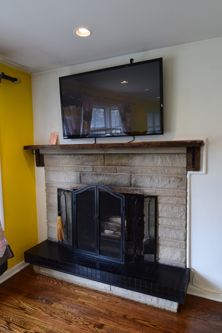 719 Spring Street Roselle, IL 60172 - Photo 17 of 28 Gallery Image 17