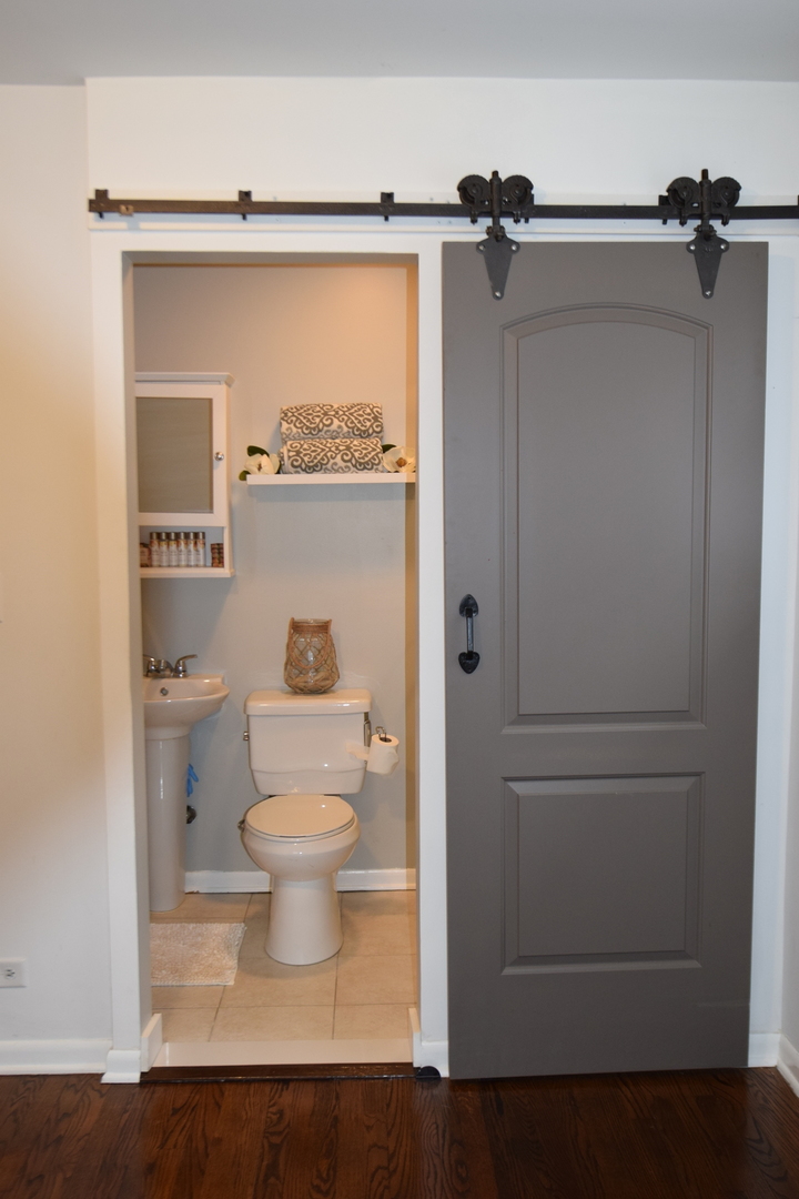 719 Spring Street Roselle, IL 60172 - Photo 20 of 28 Gallery Image 20