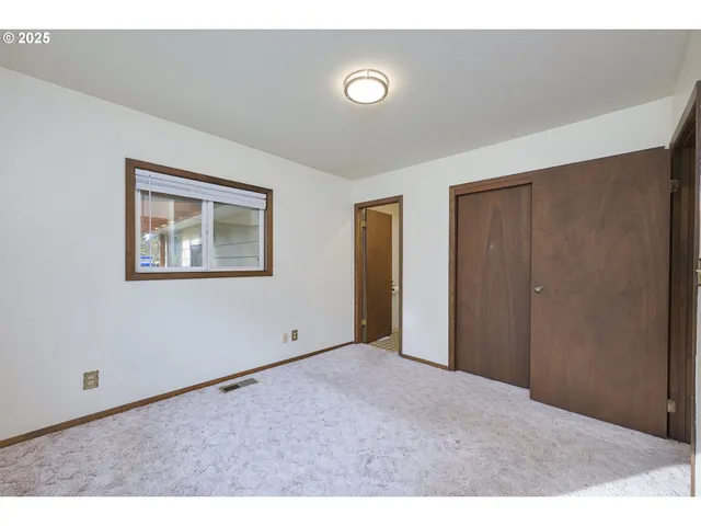 $465,000 | 11644 Northeast San Rafael Street, Portland, OR 97220