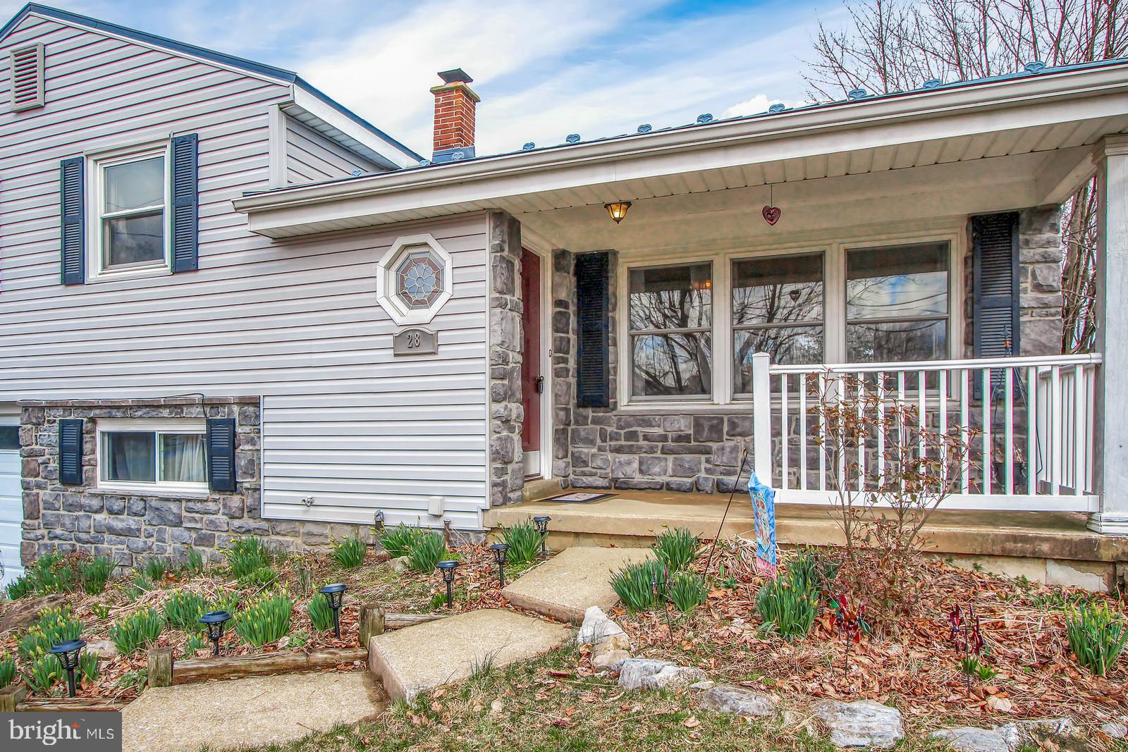 28 Sharon Road Enola, PA 17025 - Photo 2 of 27 Front Porch