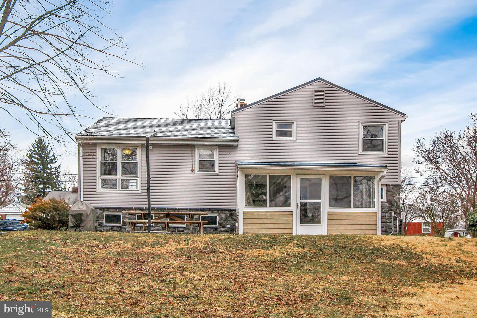 28 Sharon Road Enola, PA 17025 - Photo 26 of 27 Yard