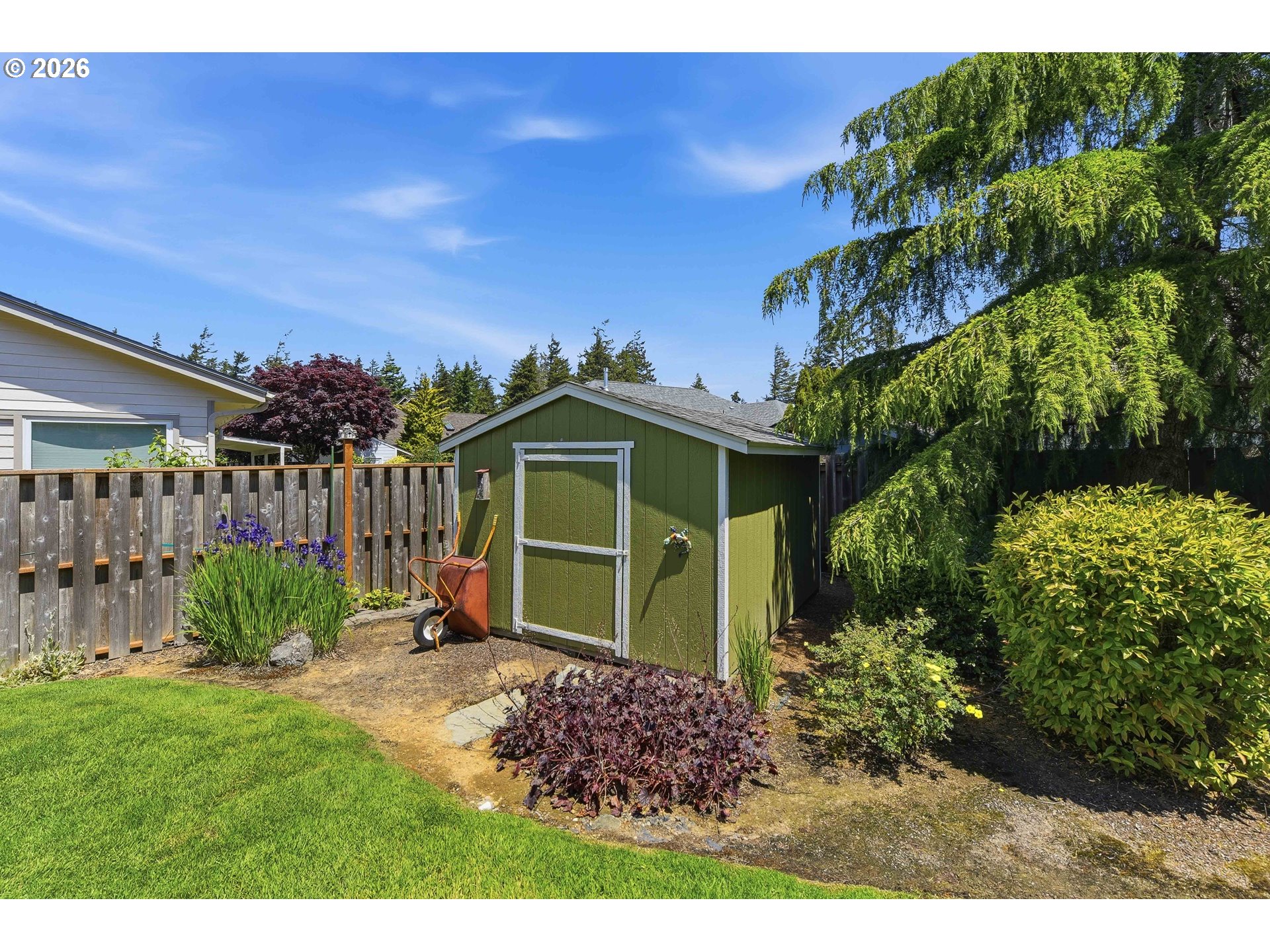 2707 Alder Ridge Drive North Bend, OR 97459 - Photo 41 of 44