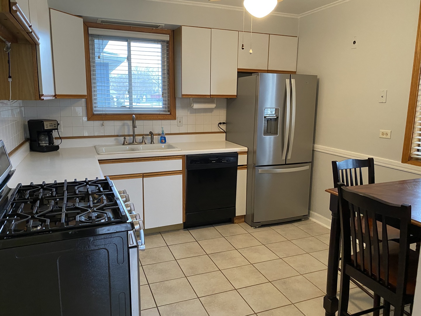 2034 Hawthorne Road Homewood, IL 60430 - Photo 3 of 5