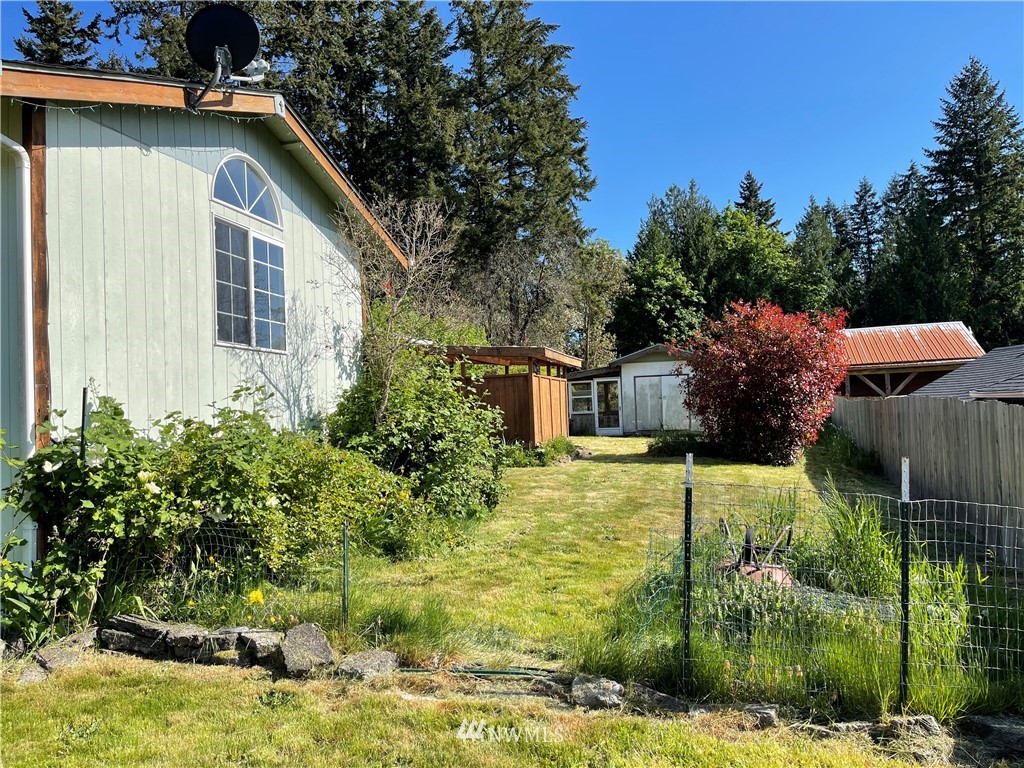 4710 Southeast Foss Road Port Orchard, WA 98366 - Photo 3 of 31 Gallery Image 3