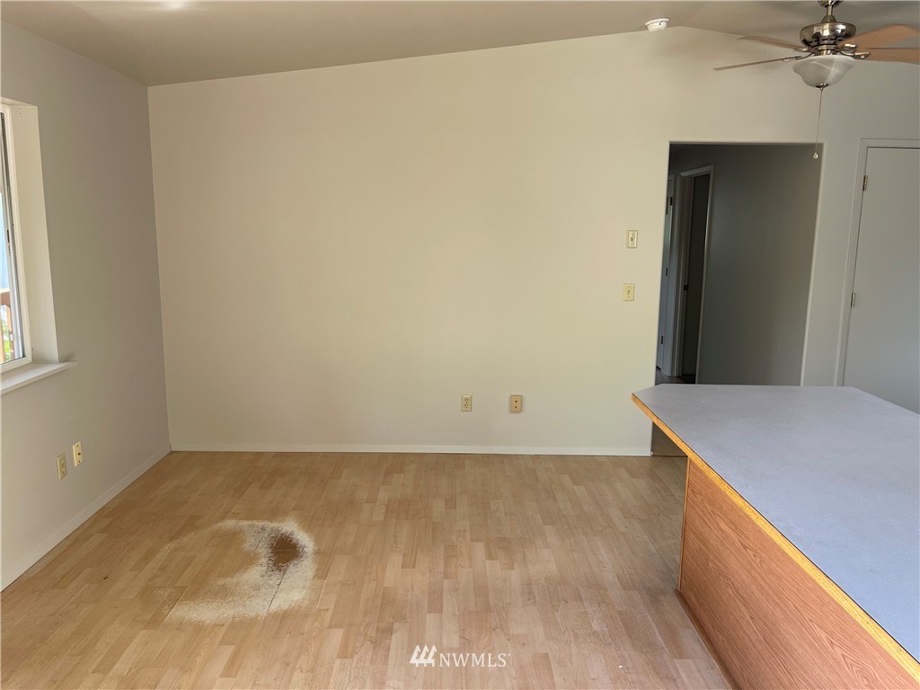 4710 Southeast Foss Road Port Orchard, WA 98366 - Photo 9 of 31 Gallery Image 9