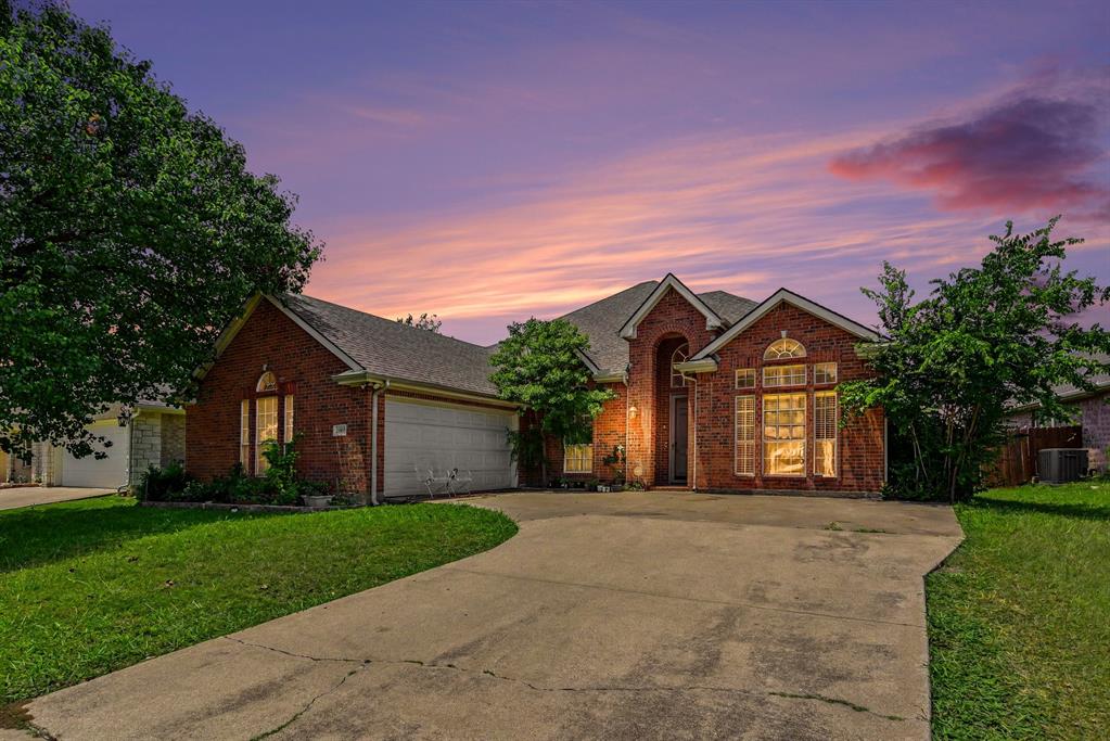 2005 Merritt Way Arlington, TX 76018 - Photo 1 of 22