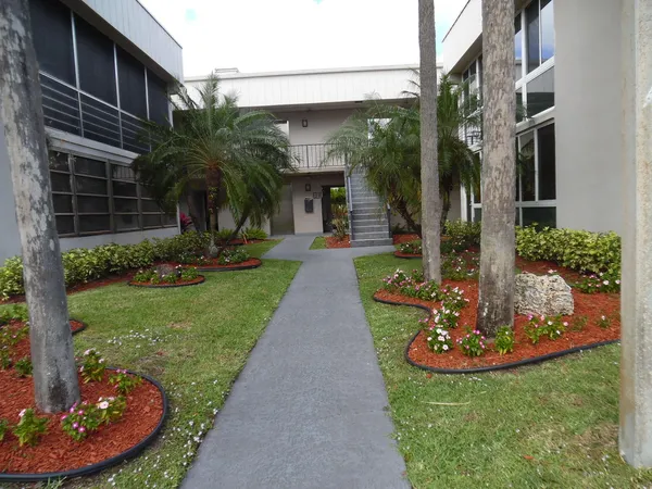 $165,000 | 157 Capri East, Unit 157, Delray Beach, FL 33484