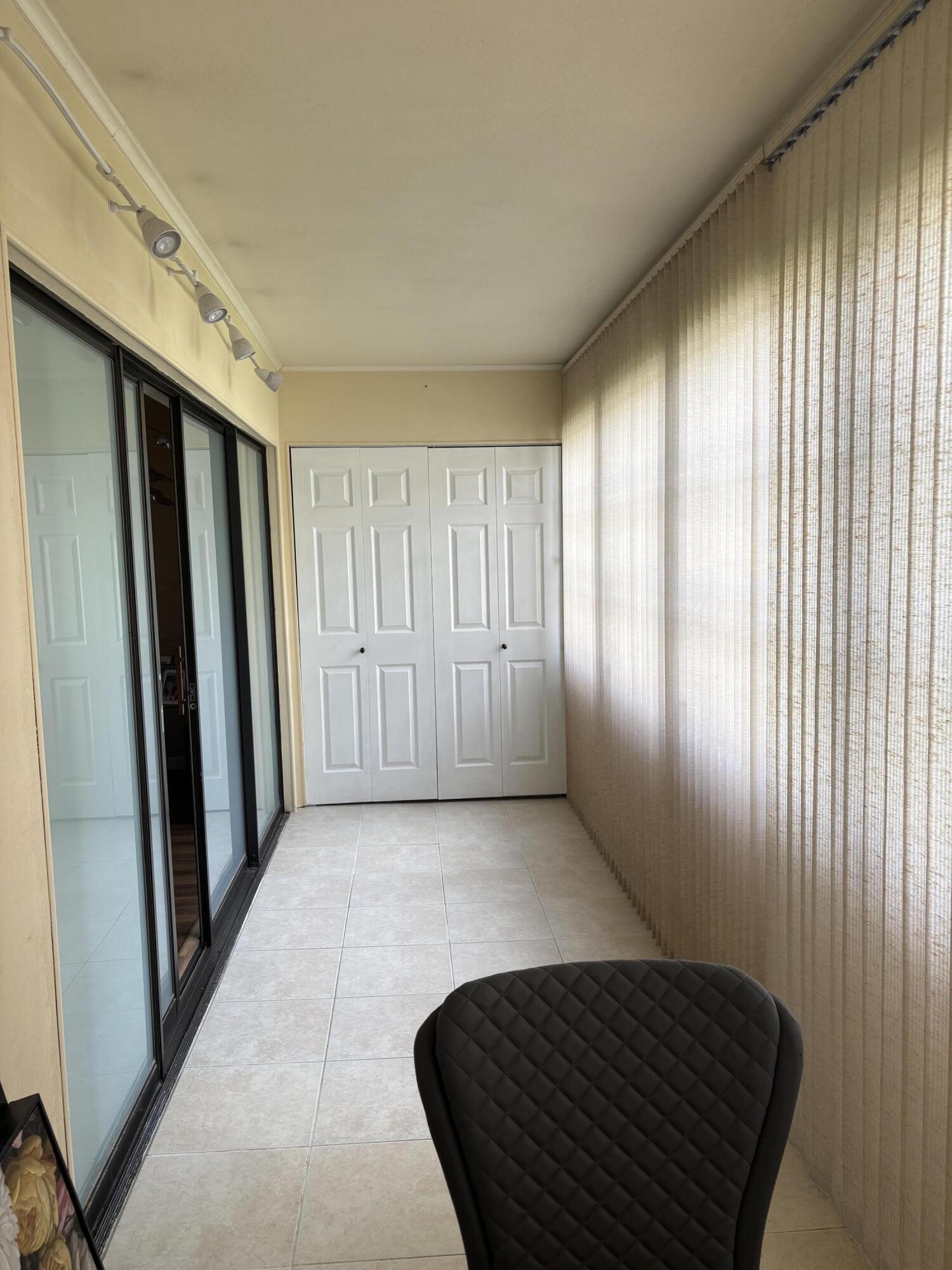 157 Capri East Delray Beach, FL 33484 - Photo 17 of 20 IMG_5522