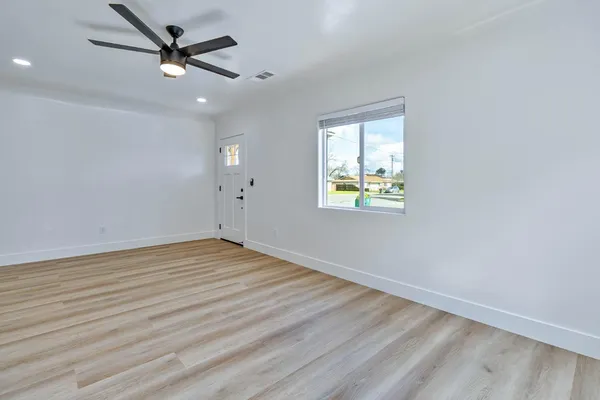 $314,900 | 257 North F Street, Tulare, CA 93274