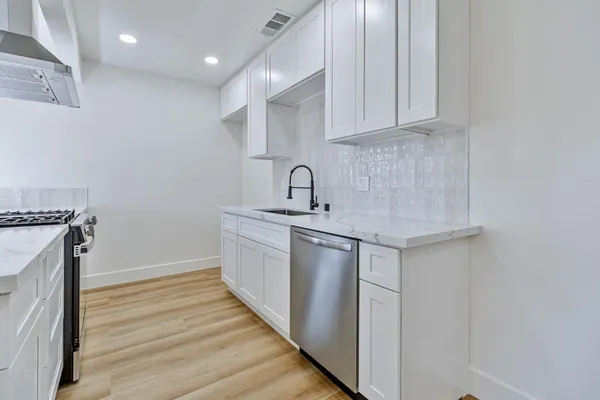 $314,900 | 257 North F Street, Tulare, CA 93274