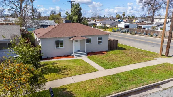 $314,900 | 257 North F Street, Tulare, CA 93274