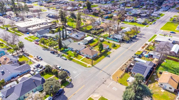 $314,900 | 257 North F Street, Tulare, CA 93274